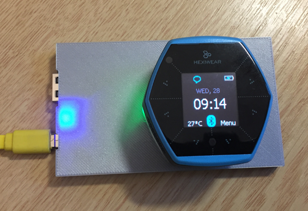 wireless-qi-charging-the-hexiwear